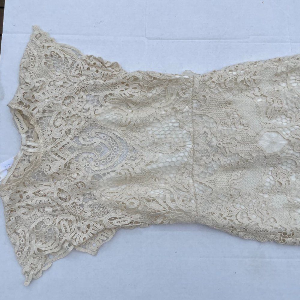 ❌SOLD❌Spell And The Gypsy Brooklyn Bridal Lace Gown Wedding Dress - Picture 10 of 16